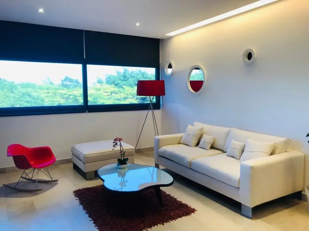 Full Stylish 2BR apartment in heart of town by Happy Address