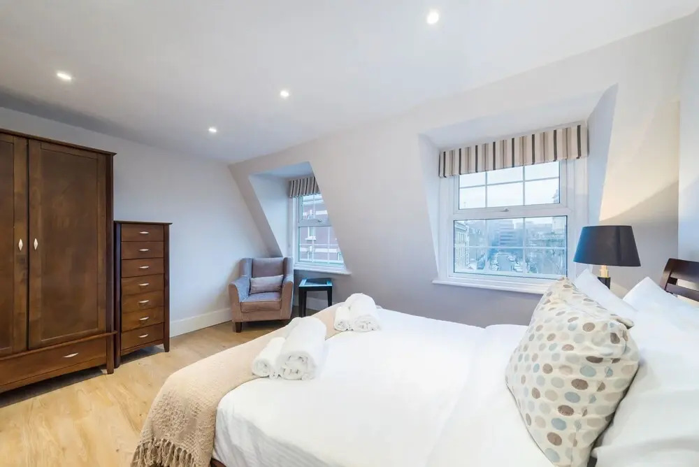 Shorton St Apartments by Chi Chi