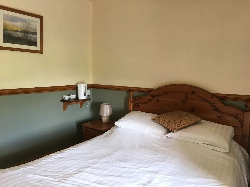 The Hare and Hounds Country Inn