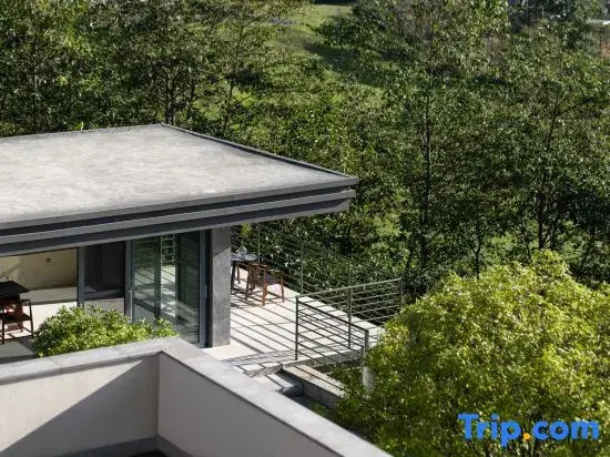Wind Whispering Retreat • Mind-Body Rejuvenation •  Forest Villa  Hotel