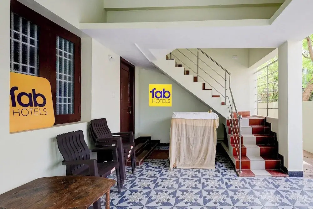 Fabhotel Dream Inn Mogappair East