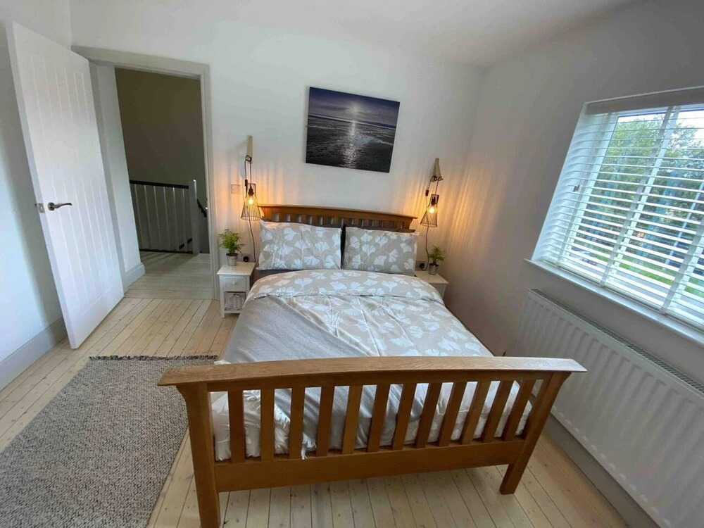 New Modern & Spacious Snowdonia Home - Sleeps 7