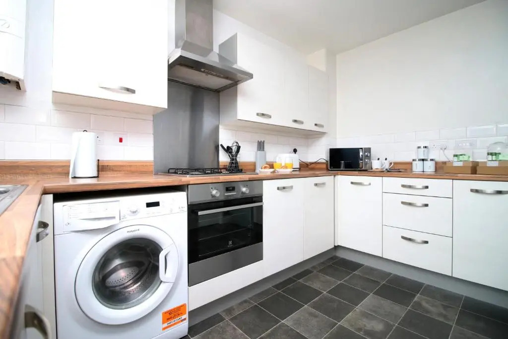 Buxton Way by Tŷ SA - 3 bedroom house