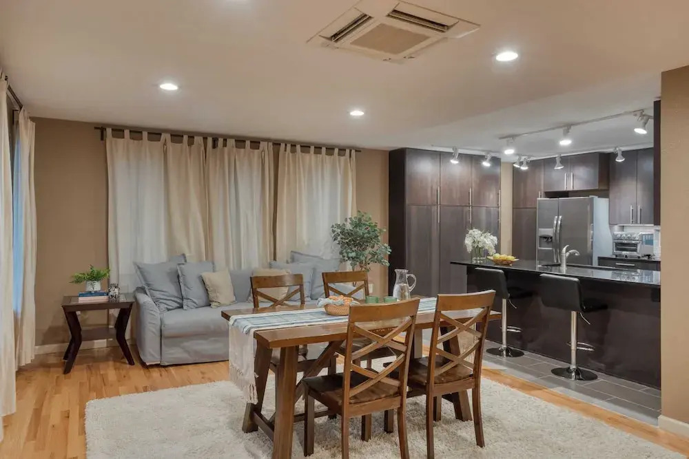 Sleeps 18! Game Room, Deck w/ Firepit, 5bdr, Casita Cedar & Stone by Avantstay