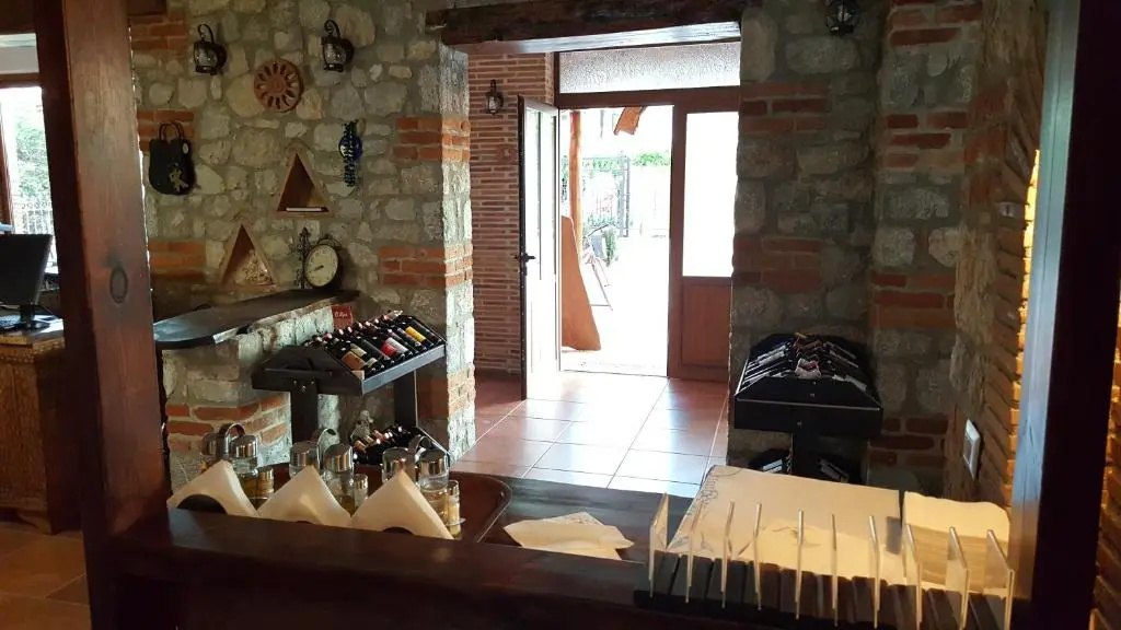 Hotel Bujtina Ollga
