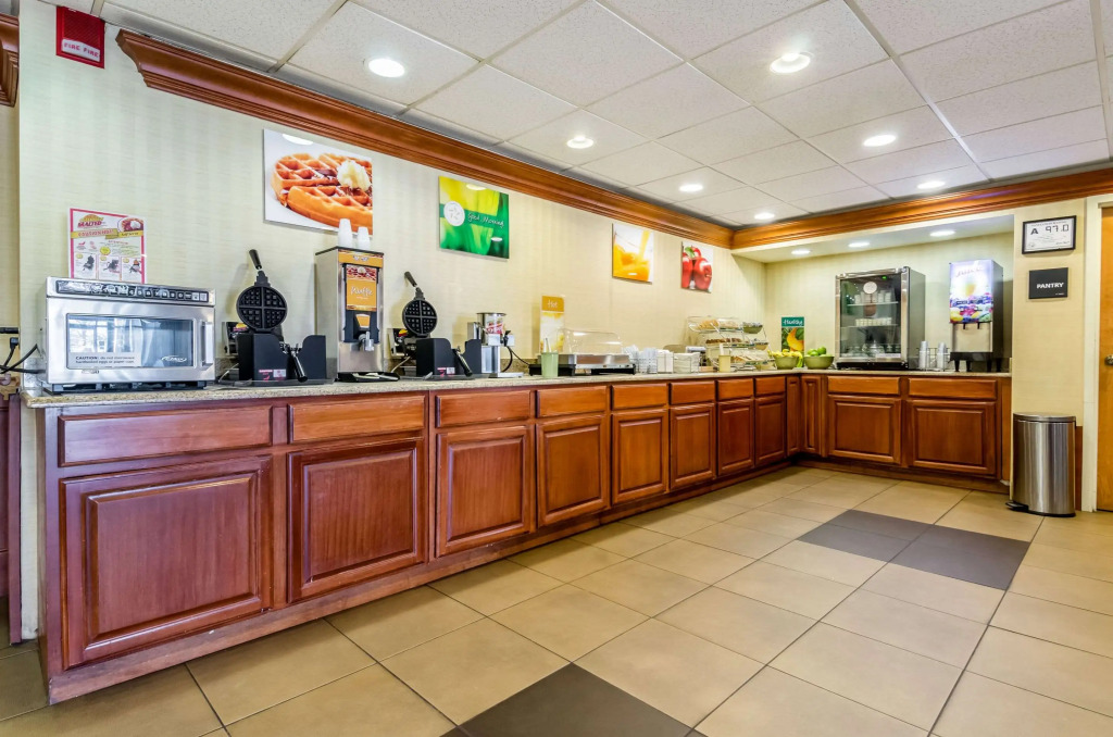 Quality Inn Lumberton North