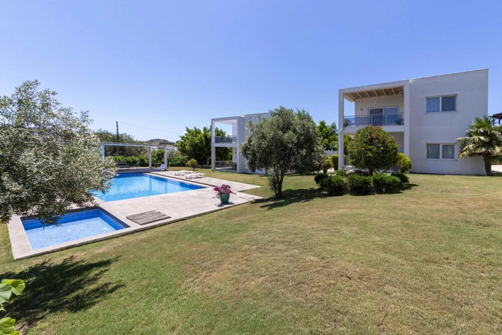 Captivating House With Shared Pool in Bodrum