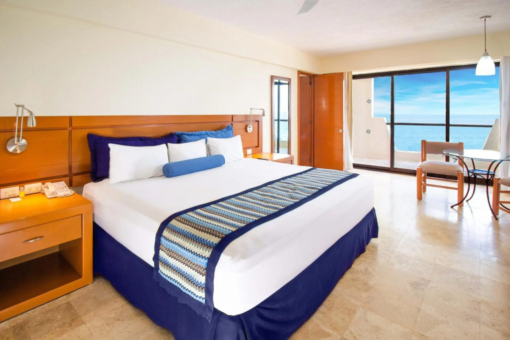 Plaza Pelicanos Grand Beach Resort All Inclusive