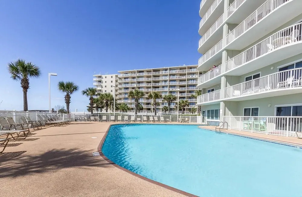Tradewinds 106