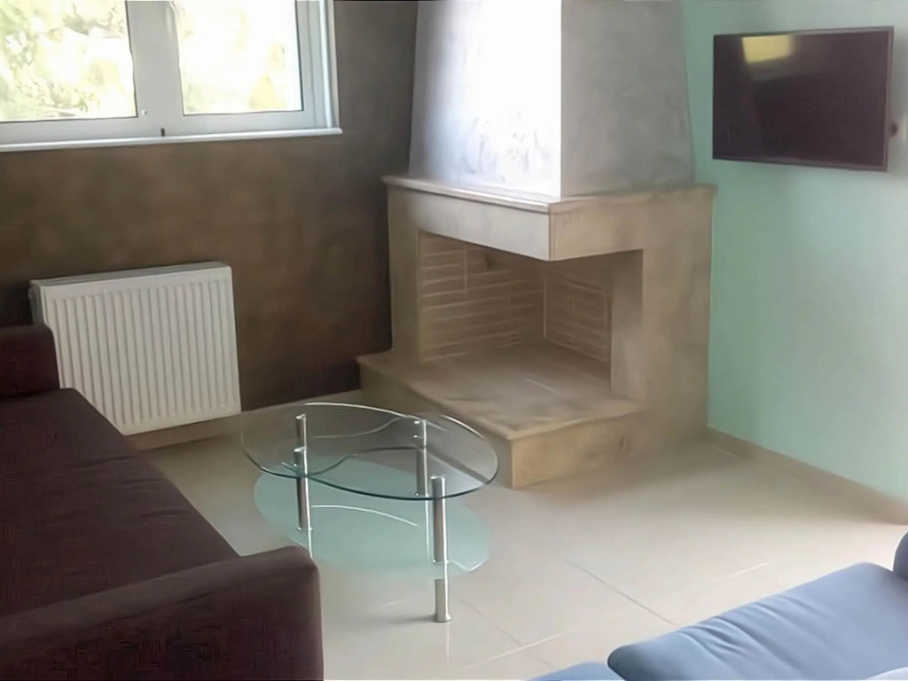 Vibrant Apartment in Rafina With Garden