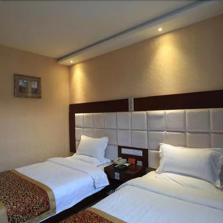 Yofo Hotel