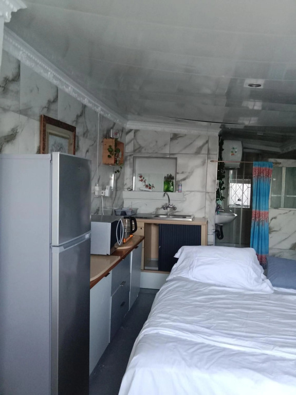 Cozy Private En Suite Studio