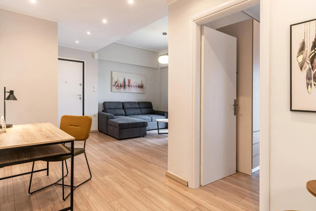 Spacious 2BD apt next to metro