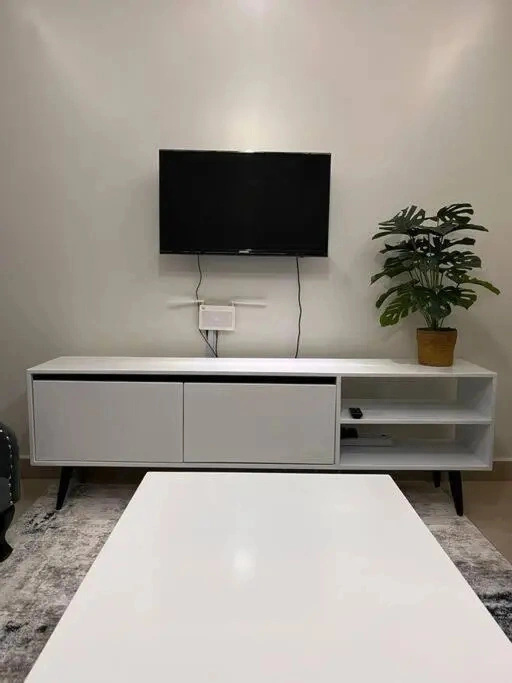 Modern 1br with queen bed-Langata, near Carnivore