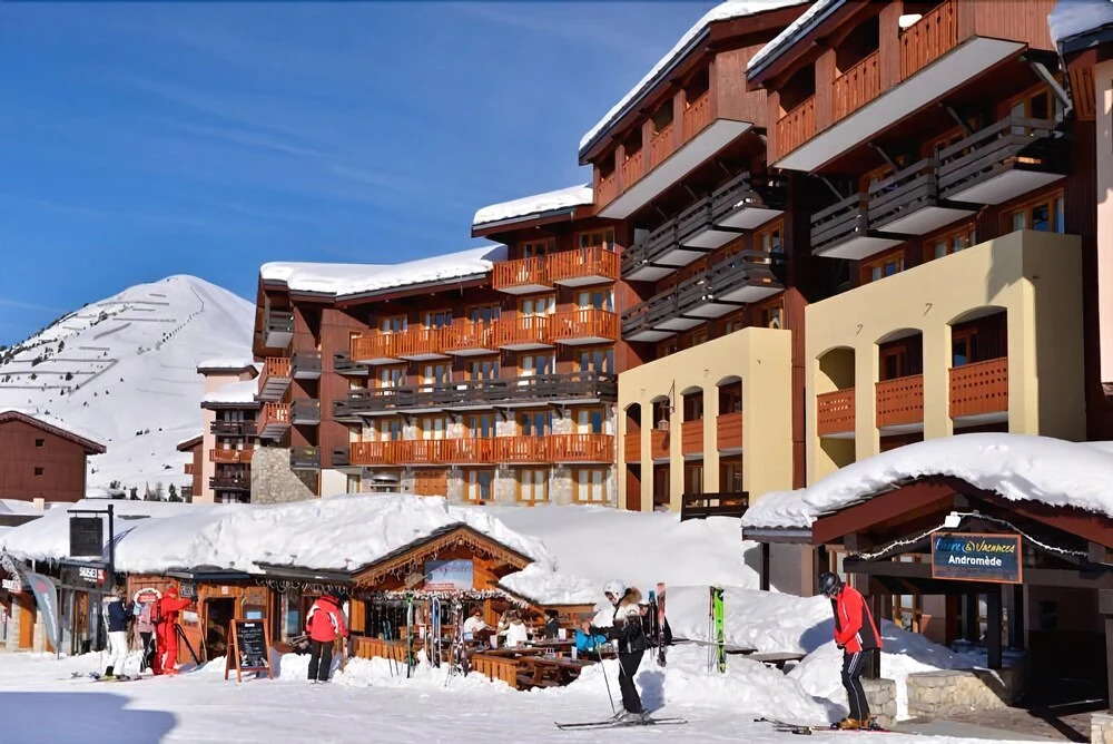 Belle Plagne 3 Roomed Apartment for 6 People on the Slopes And410