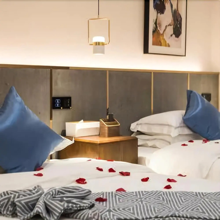 Cloud Country - Yi Xianju (Dali Ancient City Store)