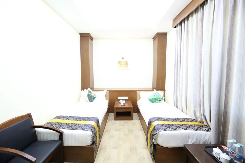 Royal Peacock Hotel