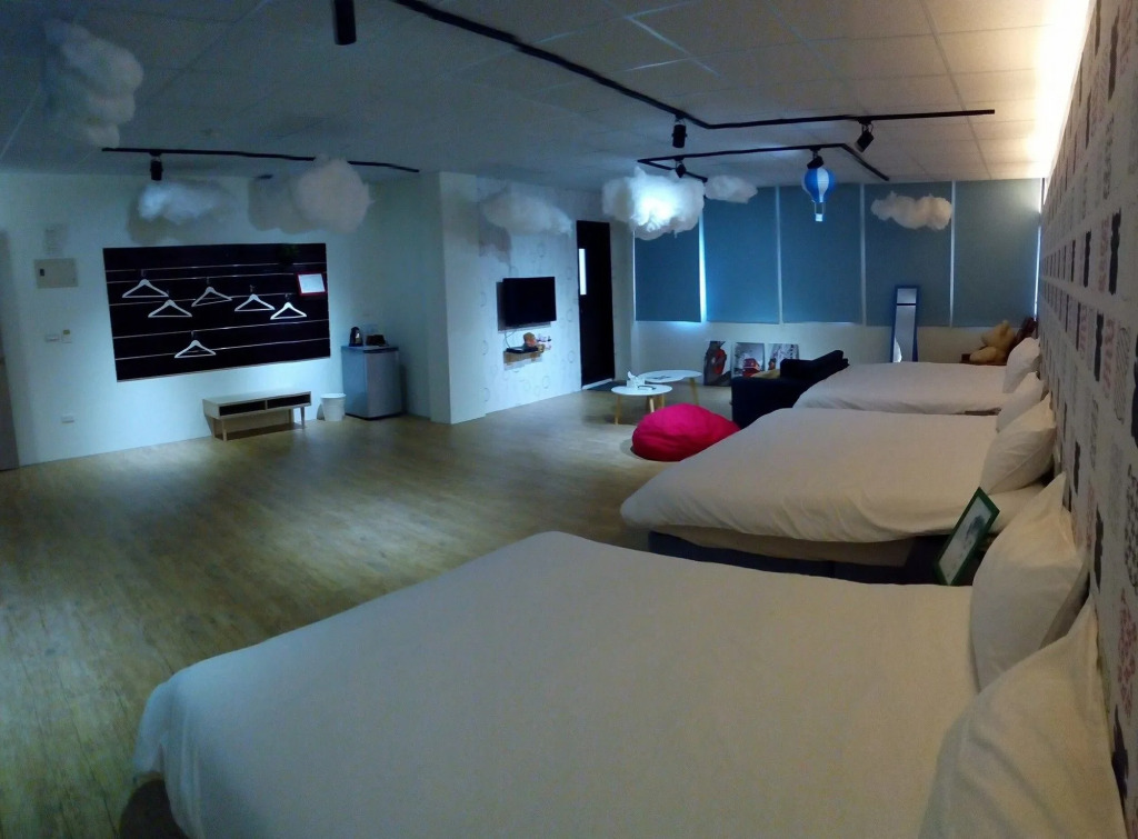 Sleep In Guest House