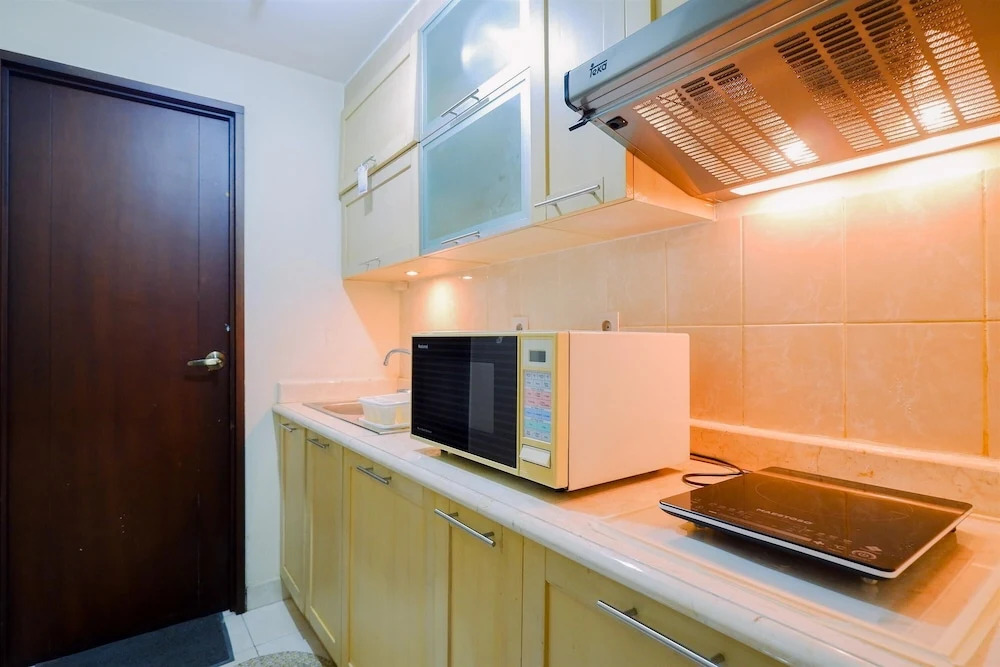 Modern Look And Comfy 3Br Apartment Bellagio Residence