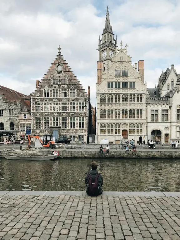 Stylishly Renovated Studio in Ghent s Lively Center