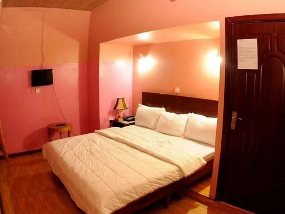 Benny Hotel