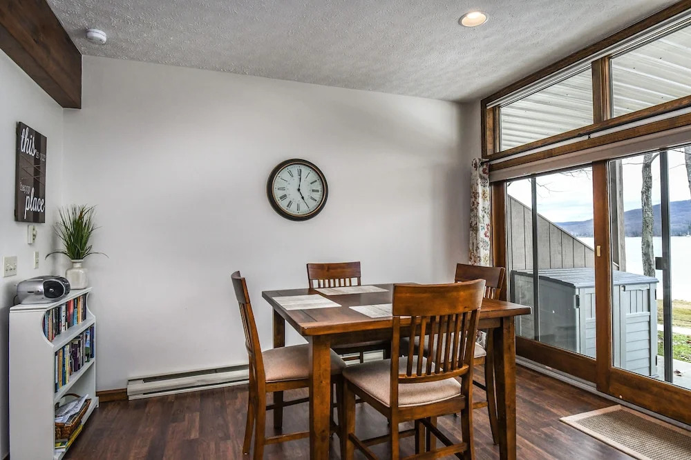 Glendale Shores 2 Bedroom Townhome #20