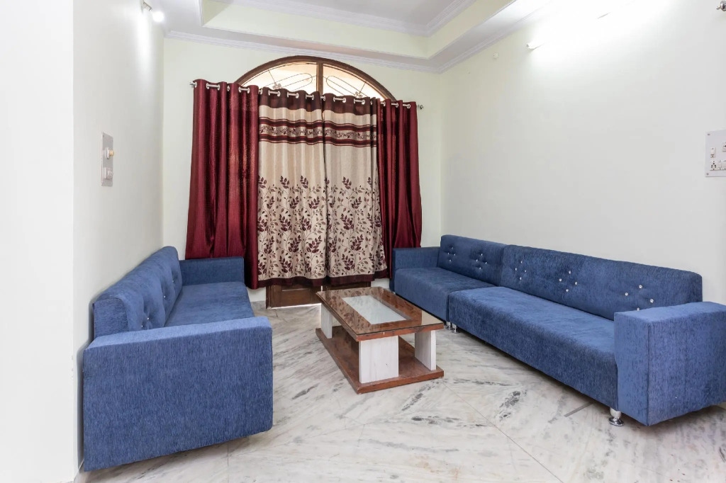 OYO 28865 Shubh Shree Guest House