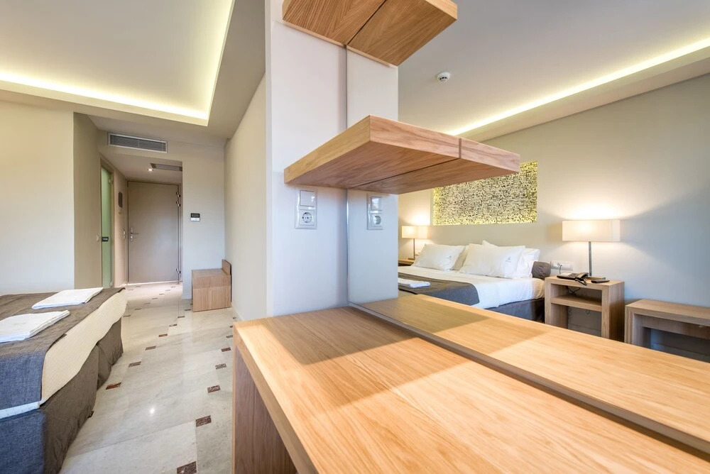 V Hotel and Apartment