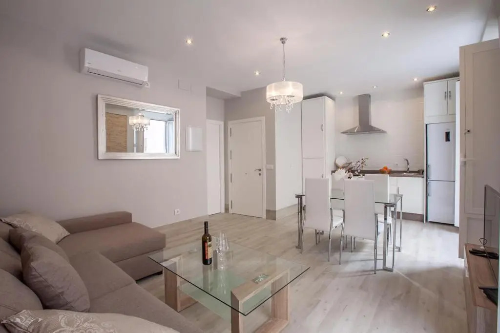 Apartamento Casco Antiguio ↑ Calidades 4 Px 1 Br