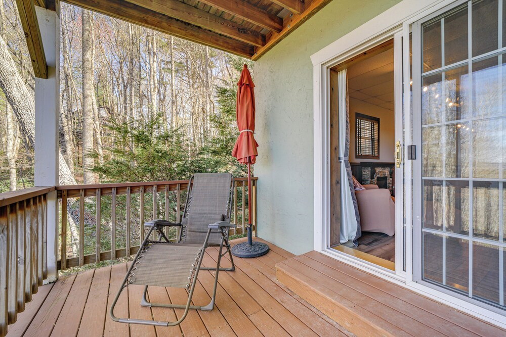 Sky Valley Retreat w/ Fire Pit & Mountain Views!