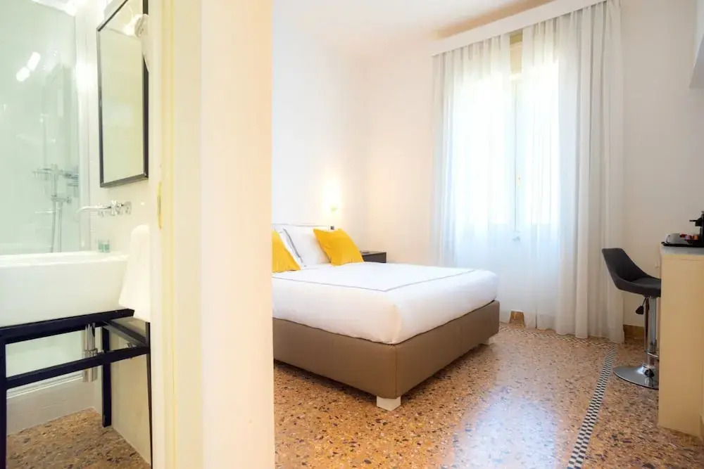 Leopoldo Rooms