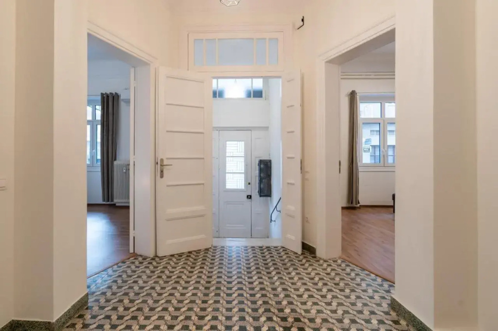 Charming 3bd apt. close to metro