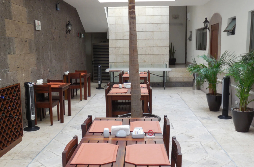 Casa Continental Hotel Boutique & Suites
