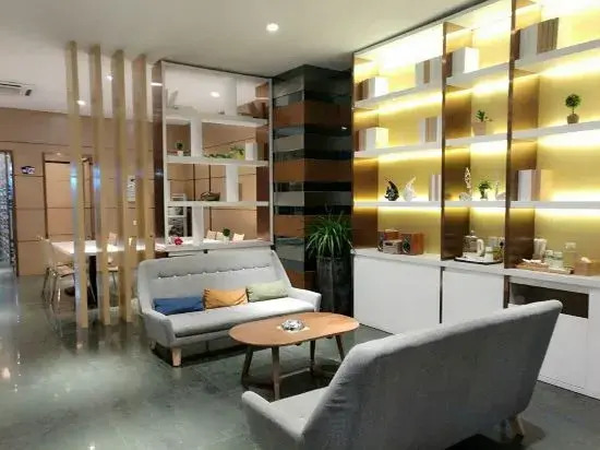 Ibis Styles Shanghai Caohejing Hongmei Road