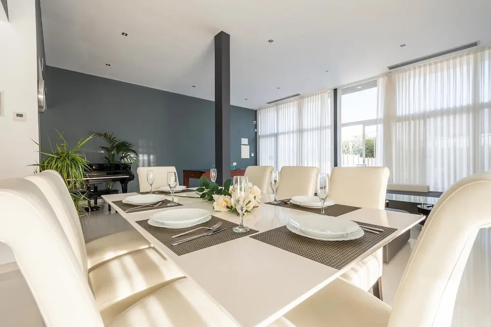 Luxurious Villa .2 Swimming Pools 200 M. From The Beach 1 Climatized
