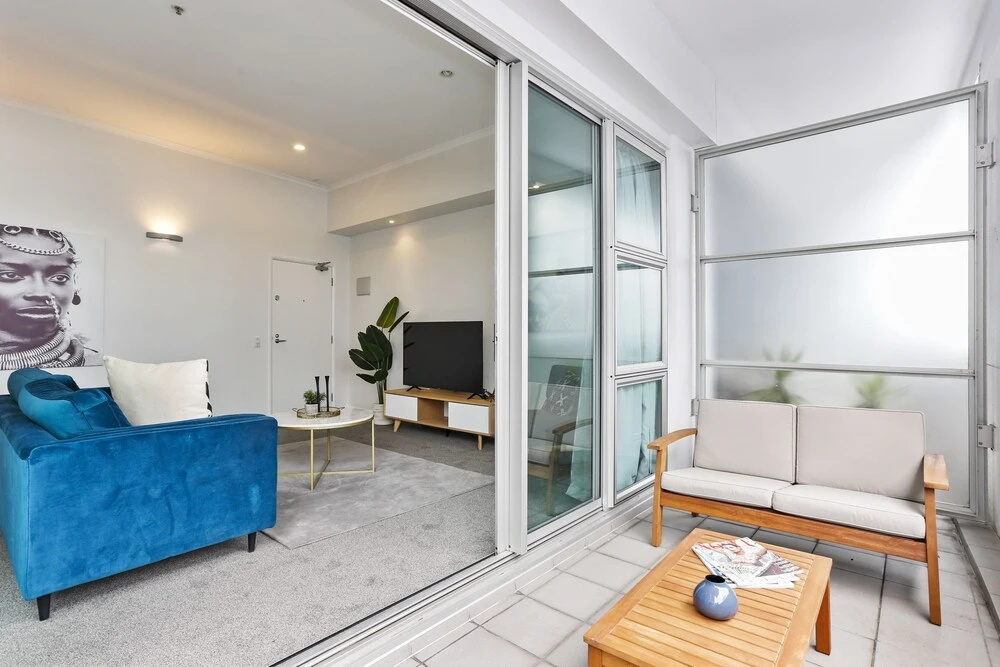 *BRAND NEW* Contemporary 1 bdrm - Prime location!
