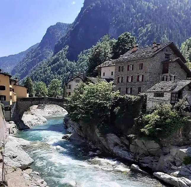 River And Mounts