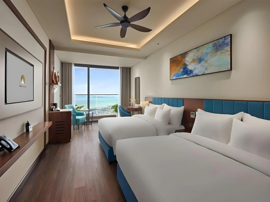 The Watson Premium HaLong Hotel