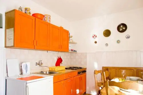 Apartment House Anton with free parking