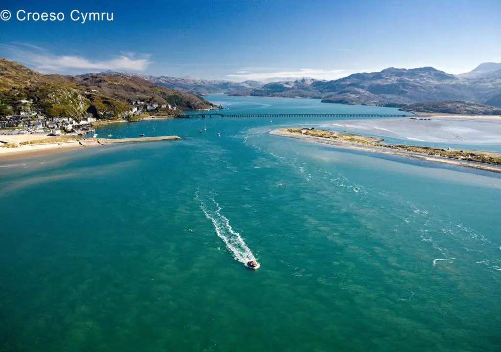 4 Bed in Barmouth oc-bow259
