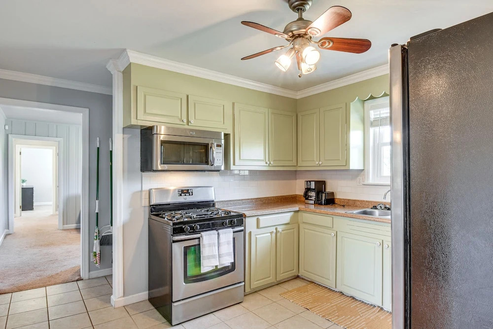 Greenville Home w/ Private Yard Near Downtown!
