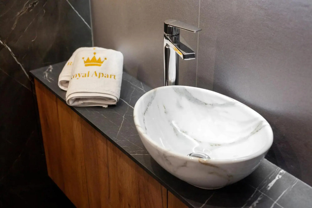 Royal apartment on Balabana 23