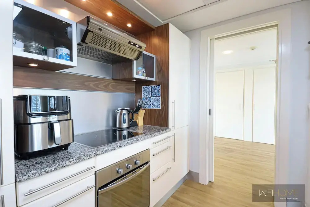 WelHome - Stylish Breathtaking 2BR Apartment in Marina