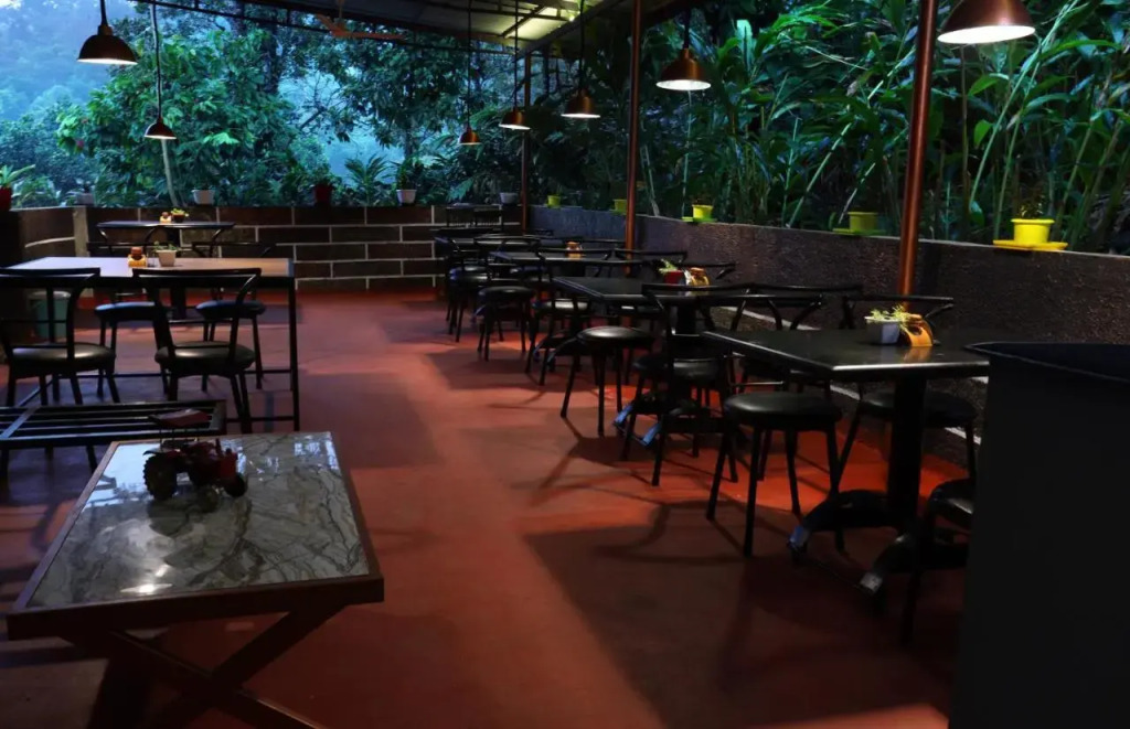 Casa Amari Plantaion Resort Munnar