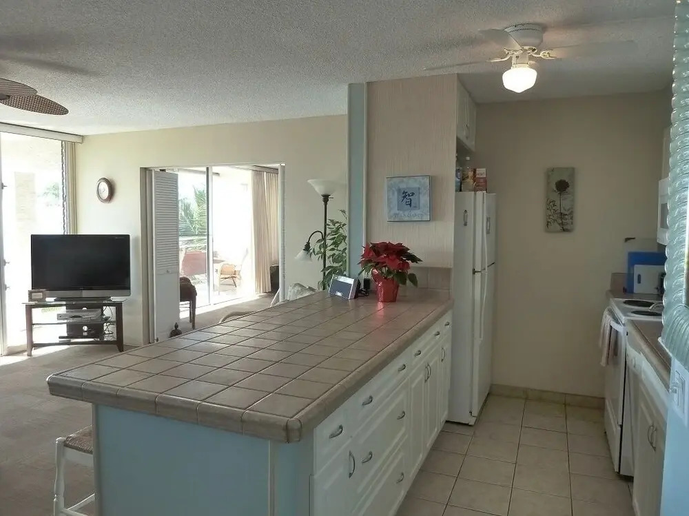 Island Surf 614 2 Bedroom Apts