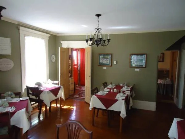 The Coopers Inn