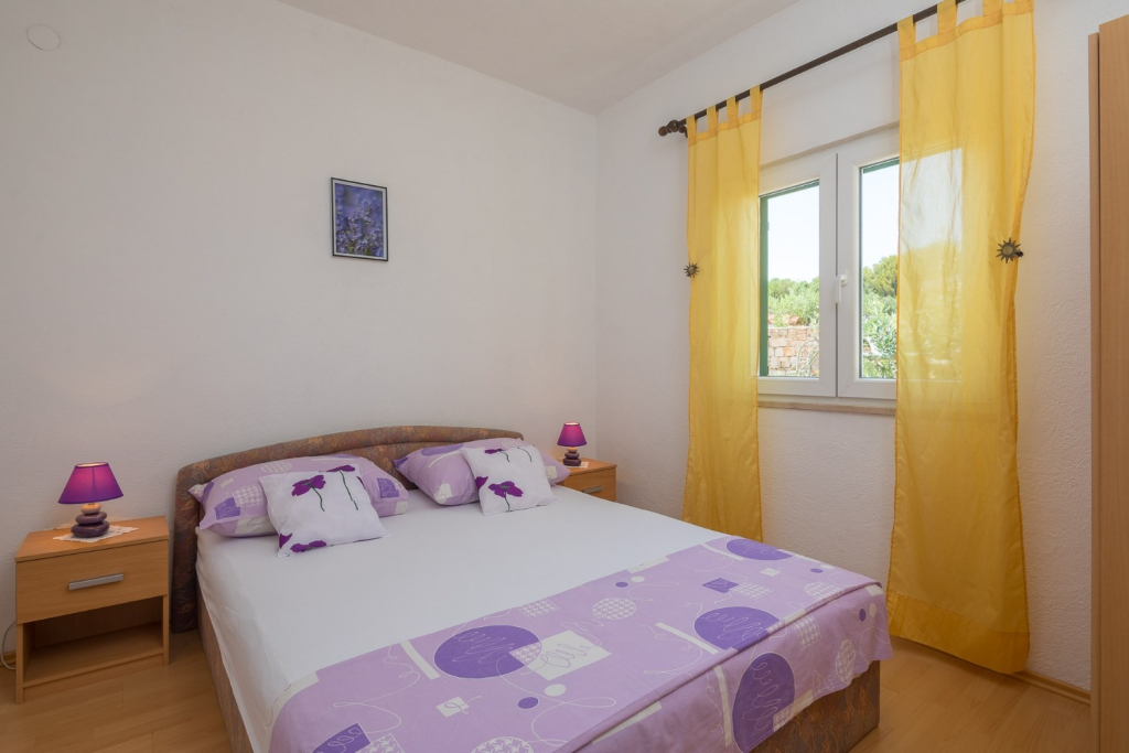 Holiday house Villa Ante - with pool: Rogac, Island Solta