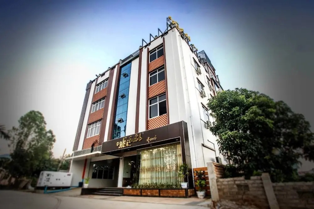 Shwe Pyi Thain Kha Hotel