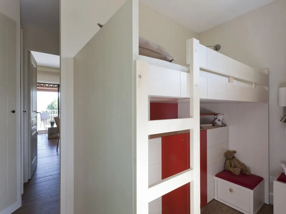 Provençal Apartment Near the Beautiful bay of Saint-tropez