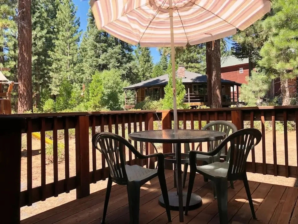 620 Large 3 Bedrooms Outdoor Seating